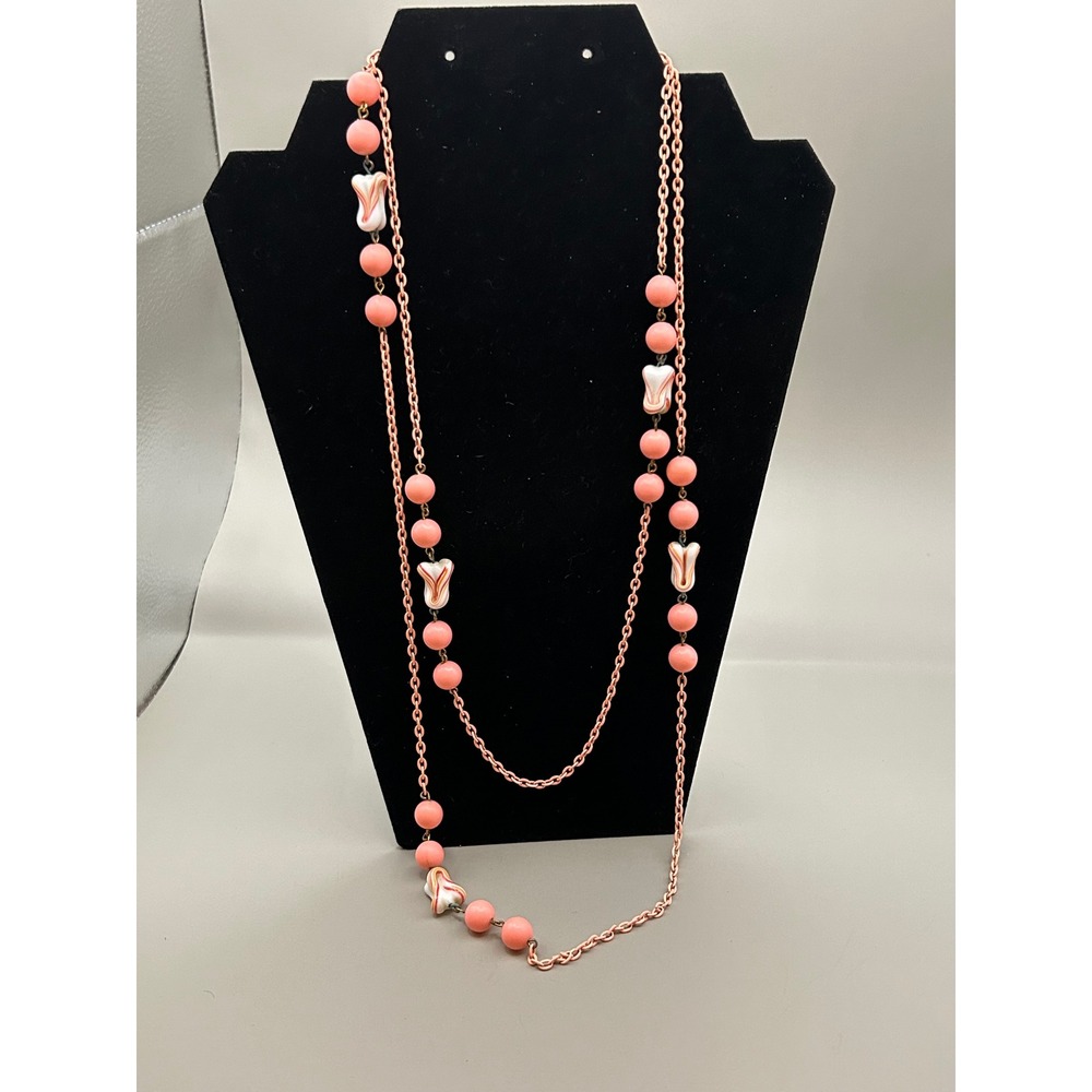 Vintage Coral Bakelite Station Necklace Enamel Chain Swirled Heart Beads Long - Picture 3 of 4